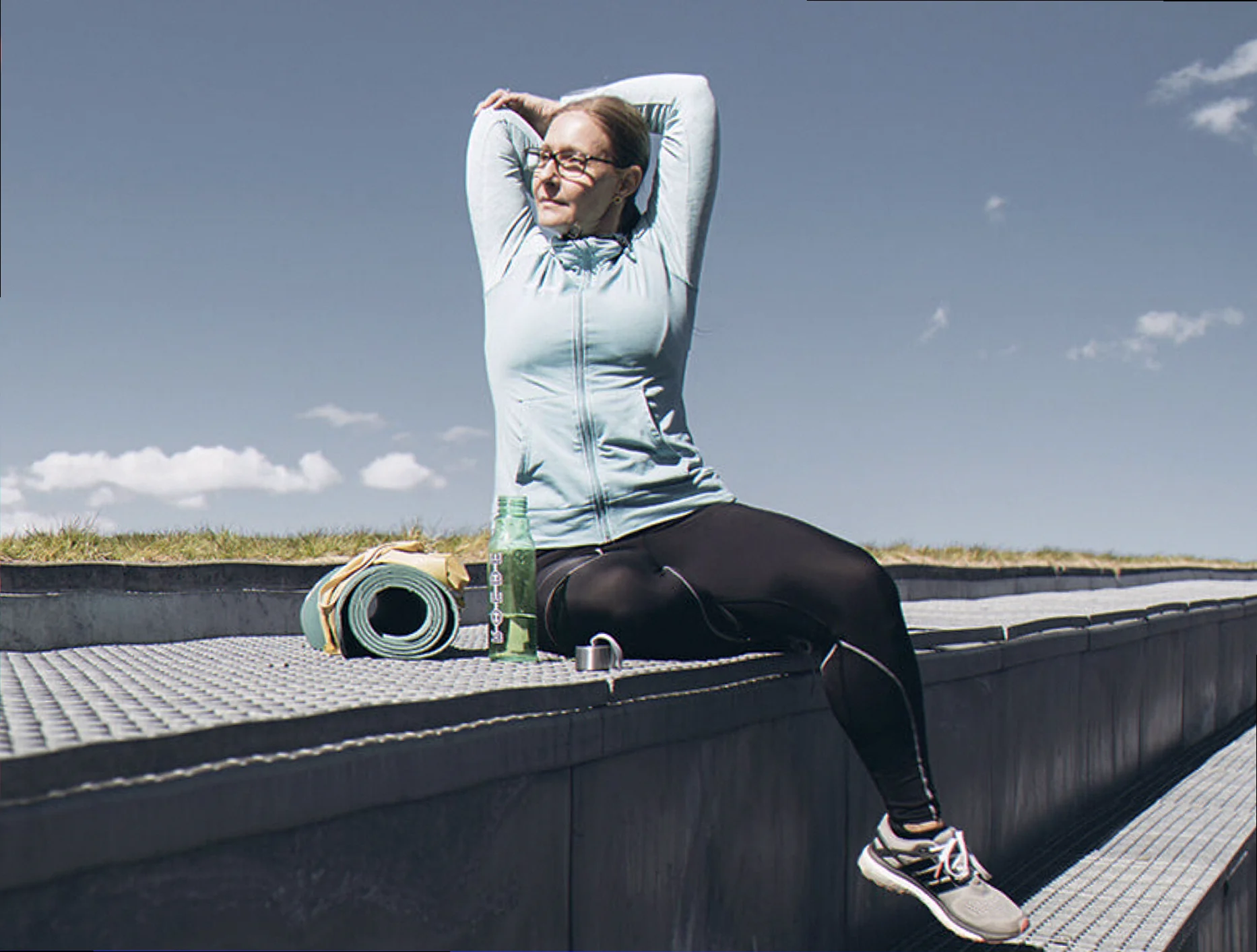 Kvinde der laver lunges